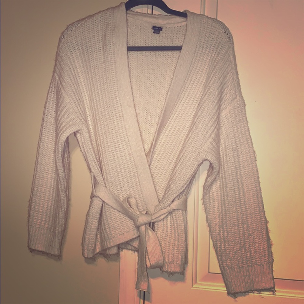 Artie wrap sweater size M